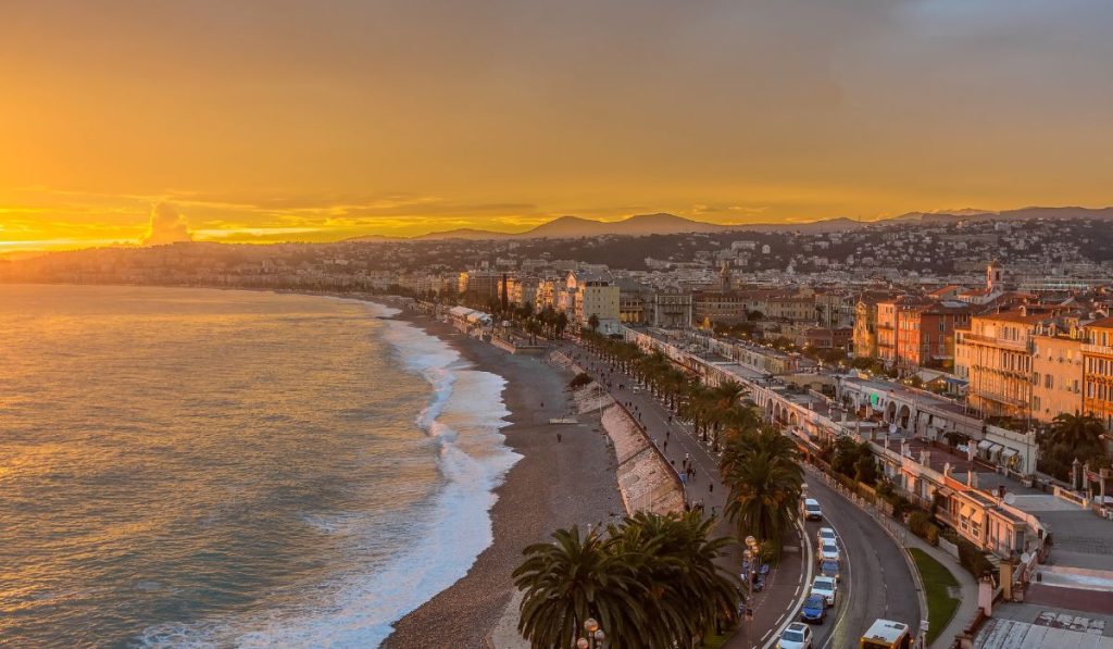 Le bord de mer à Nice