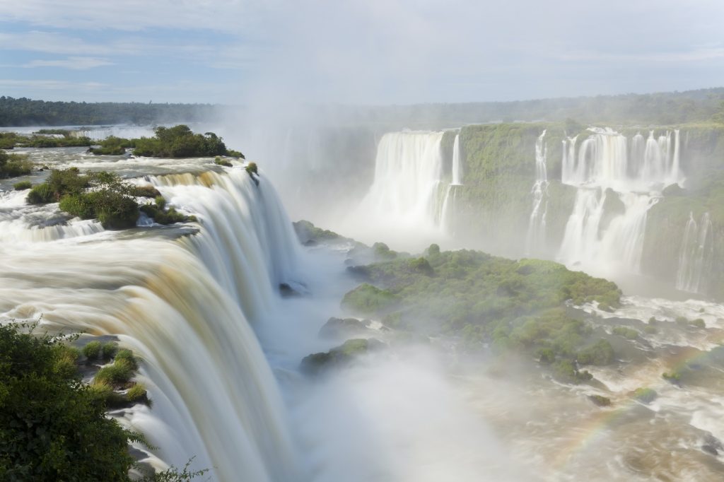 View along the Iguacu (Iguazu) Falls, Cataratta Foz do Iguacu, Parana, Iguazu National Park, Brazil.