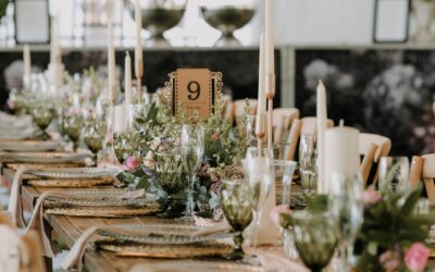 Le chemin de table en jute, l’indispensable d’un mariage rustique