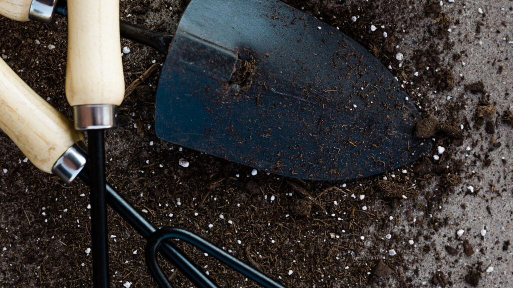 outils de jardinage